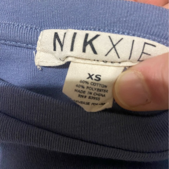 Women’s XS NikXie graphic cropped tee - Picture 2 of 2